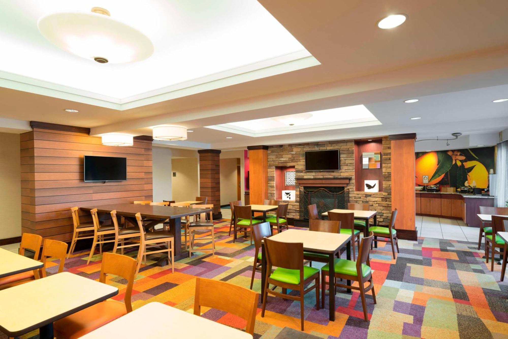 Fairfield & By Marriott Hotel State College