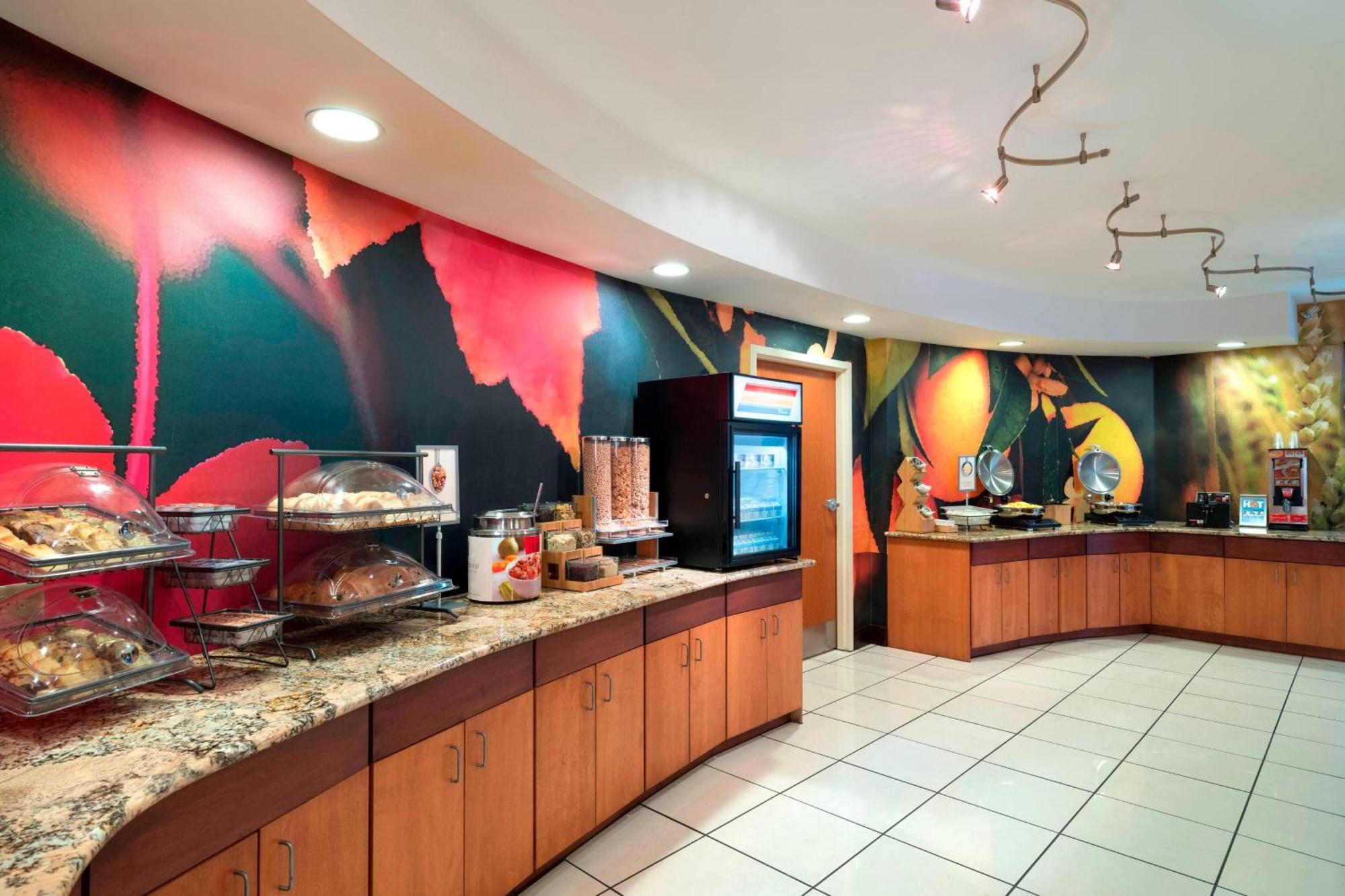 Hotel Fairfield & By Marriott