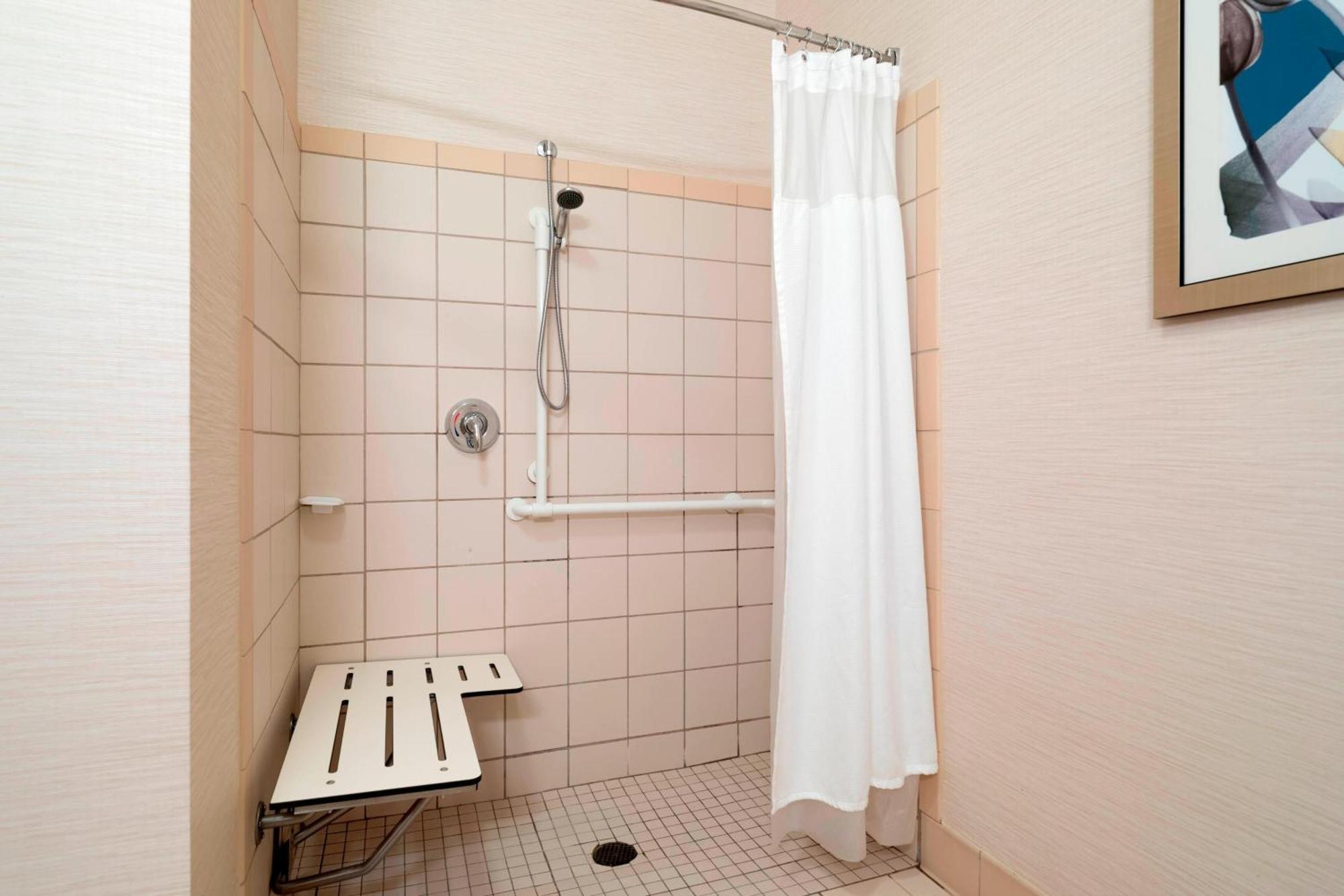 Fairfield & By Marriott 3*