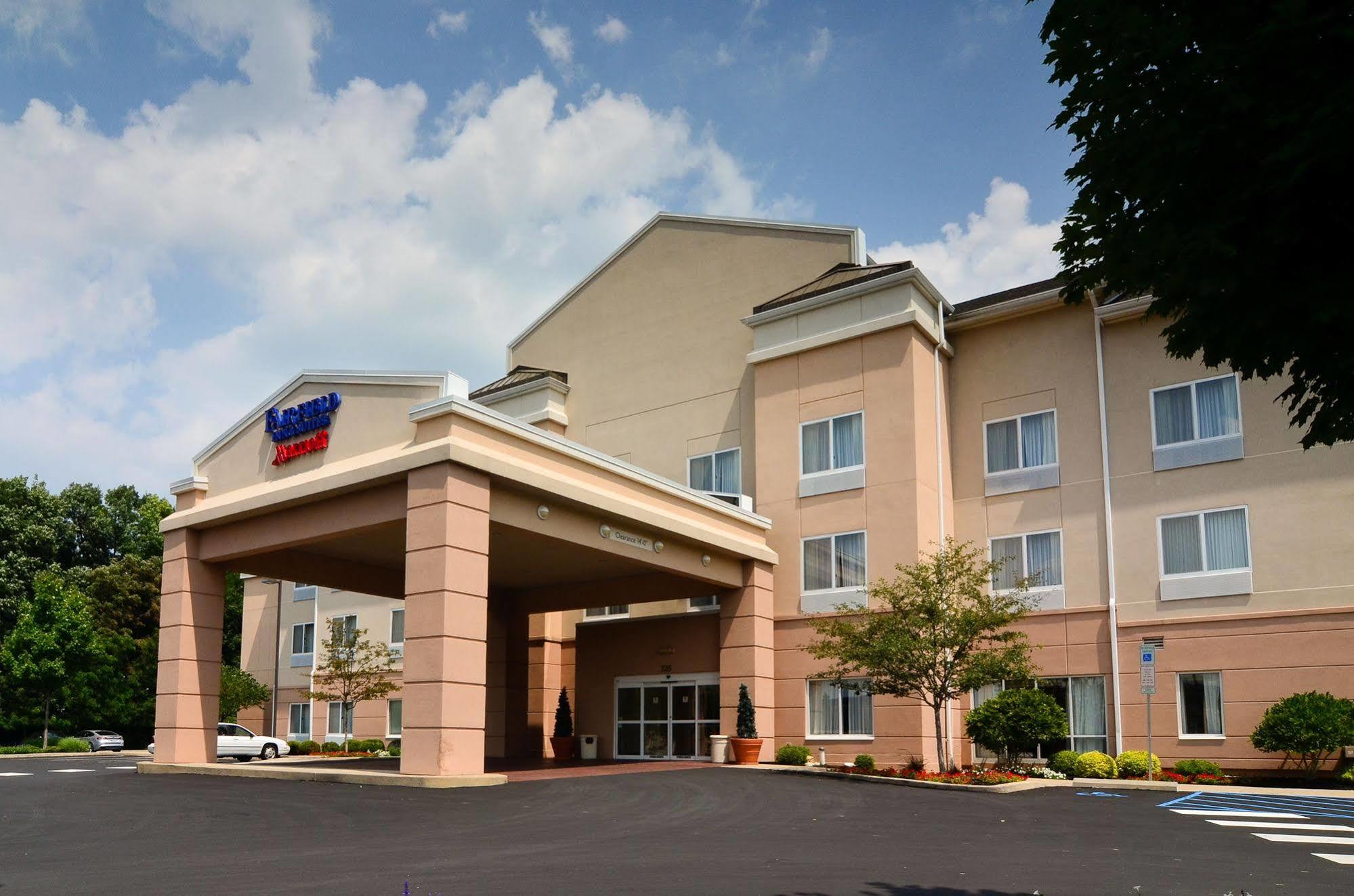 Fairfield & By Marriott Hotel 3*